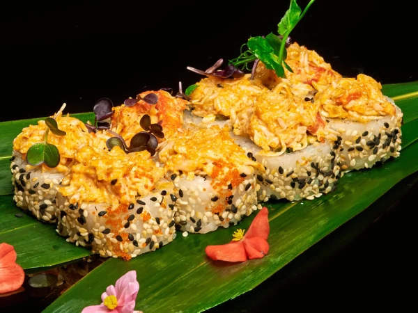 Ролл тартар с камчатским крабом 275