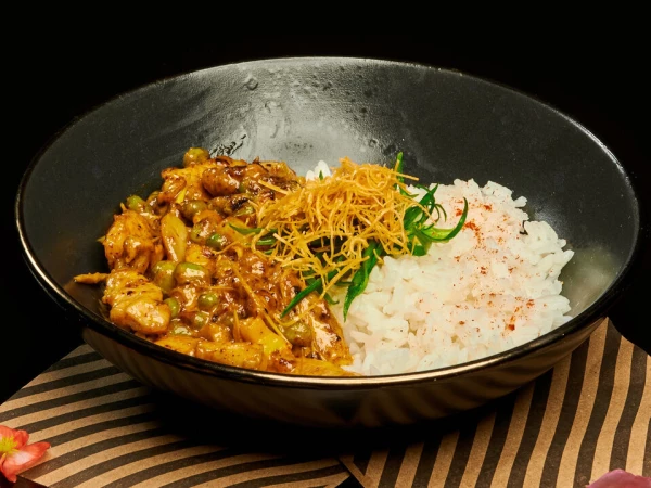 Рис карри с курицей 350