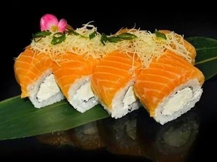 Филадельфия со слабосоленым лососем 280