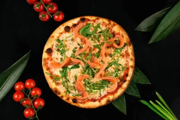 Пицца со с/с лососем, рукколой и каперсами 25см 300г