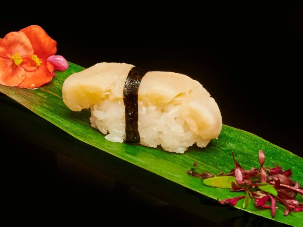 Нигири с гребешком 30