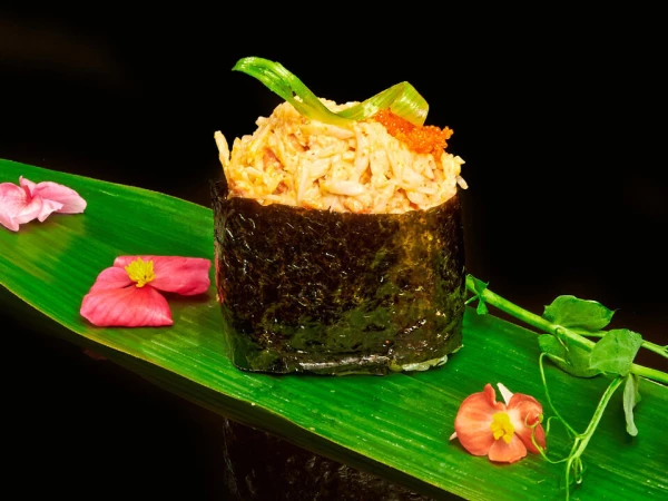 Гункан с камчатским крабом 41