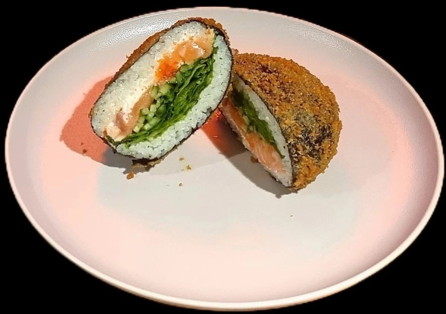 Суши-бургер с лососем