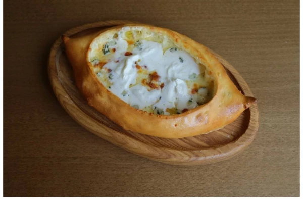 Хачапури 4 сыра
