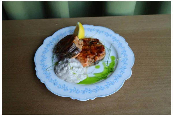 Медальоны из форели