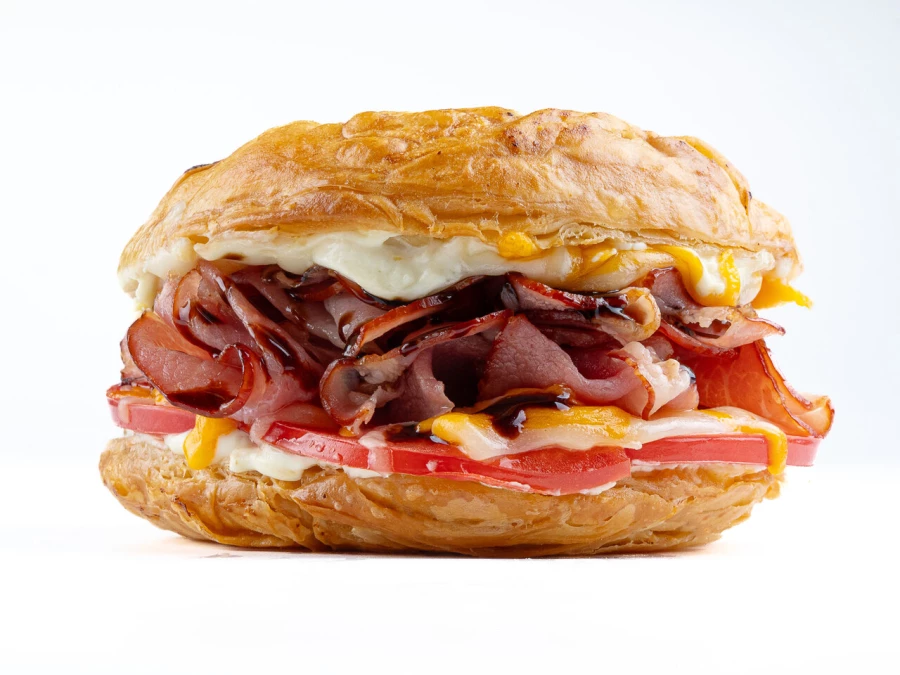 Дубайский сэндвич с сырокопченой свиной шейкой 