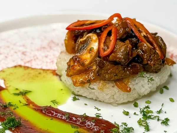 Говядина с овощами