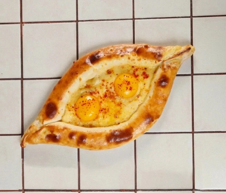 Хачапури по-аджарски
