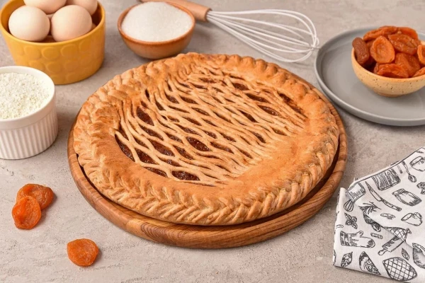 Пирог с курагой 