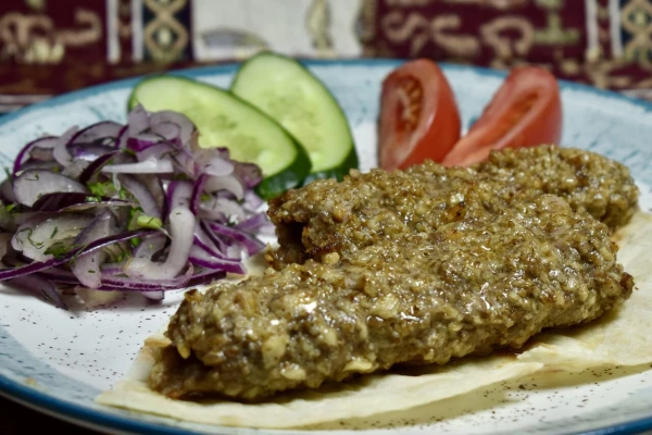 Кебаб с грецким орехом