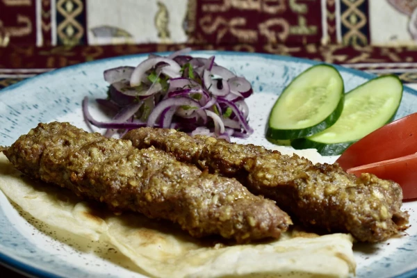 Кебаб с грецким орехом