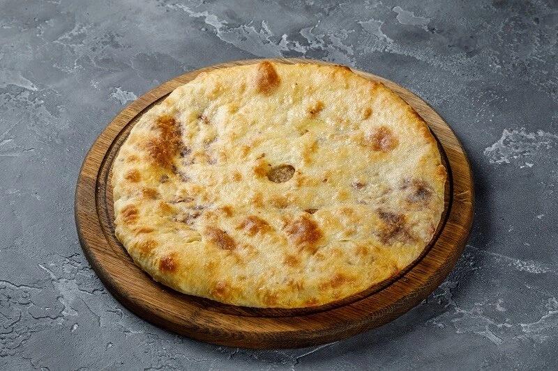 Осетинский пирог с курицей и сыром