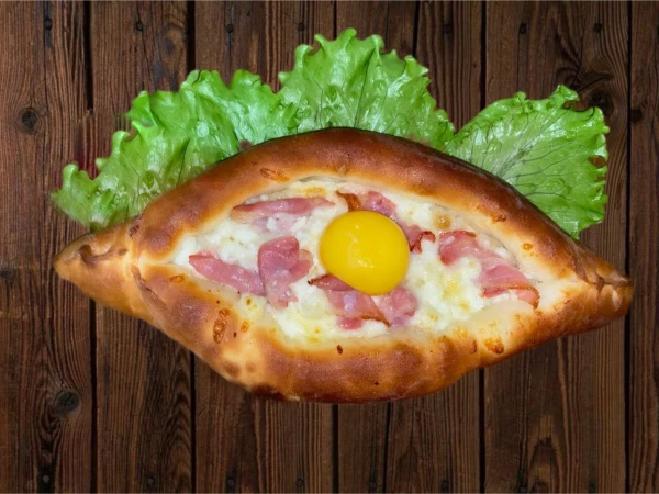 Хачапури с беконом