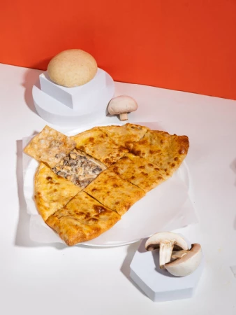 Кальцоне с жульеном