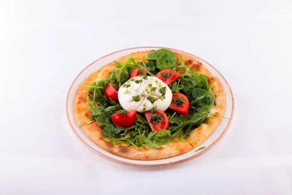 Буратта на лепешке