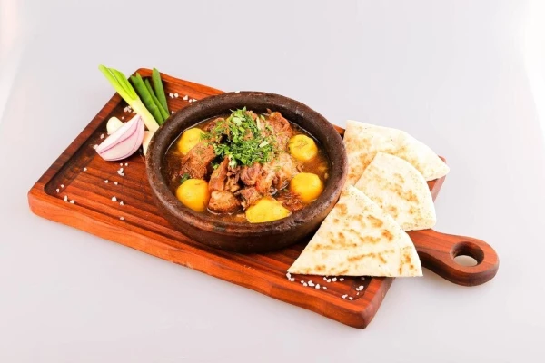 Домашняя тушенка с молодым картофелем