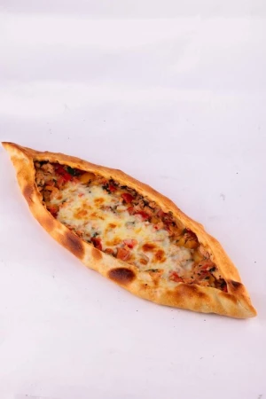 Пиде с рубленой говядиной