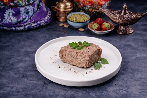 Мясо говяжье отварное