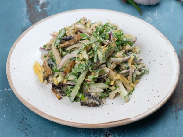 Салат куриный с сыром чеддер