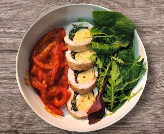 Куриный рулет с лечо