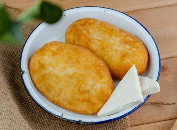 Пирожки и сыр