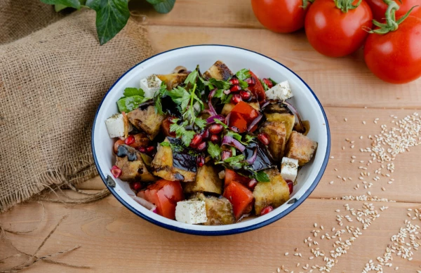 Салат с баклажанами