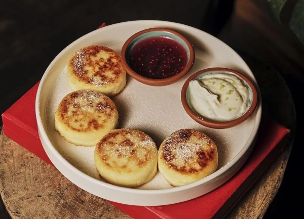 Сырники с сезонным вареньем