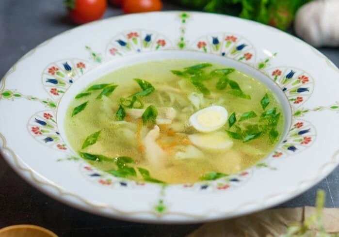Суп куриный с домашней лапшой