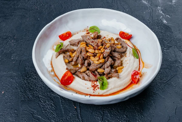 Хумус с телятиной