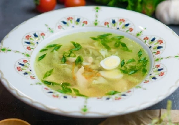Суп куриный с домашней лапшой