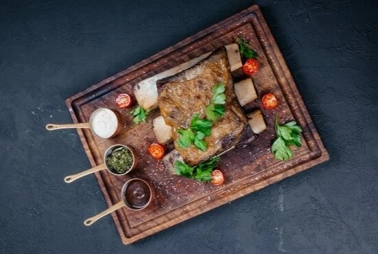 Томленые телячьи ребра