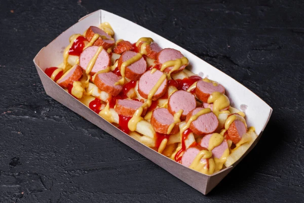 Колечки из сосисок с картошкой фри