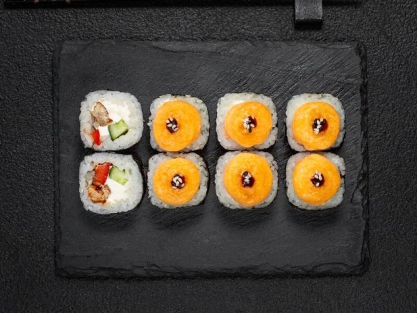 Запеченный с угрём