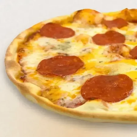 Пицца 4 сыра и Пепперони