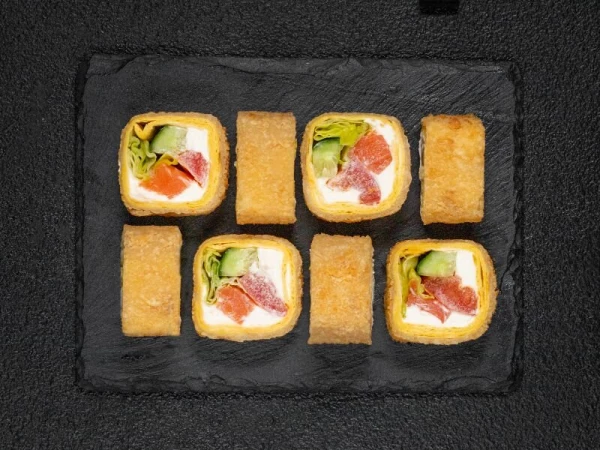 Горячая тортилья с лососем