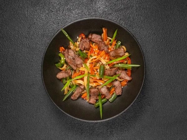 WOK  с говядиной