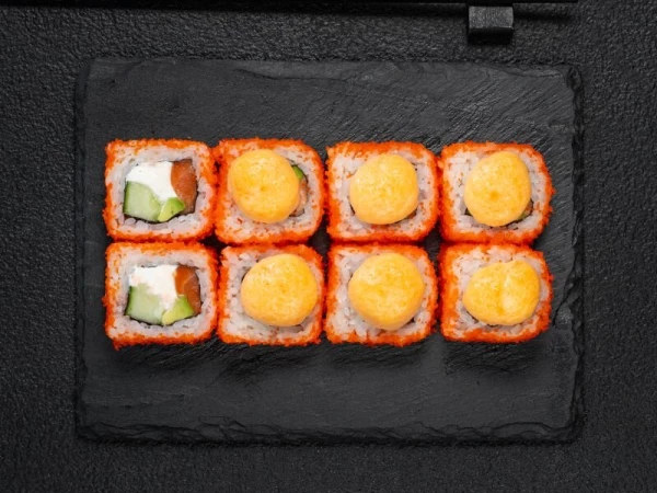 Запеченная Калифорния с лососем