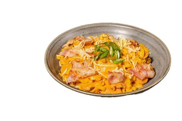 Рамен в соусе карбонара 