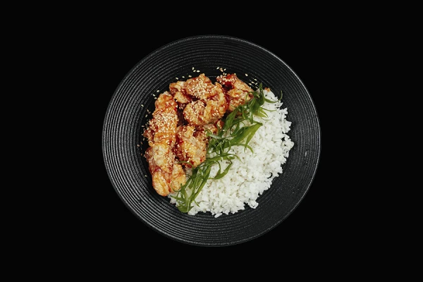 Чикен в соусе Том ям 