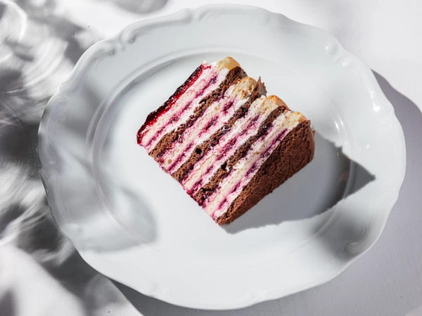 Сметанник с черной смородиной