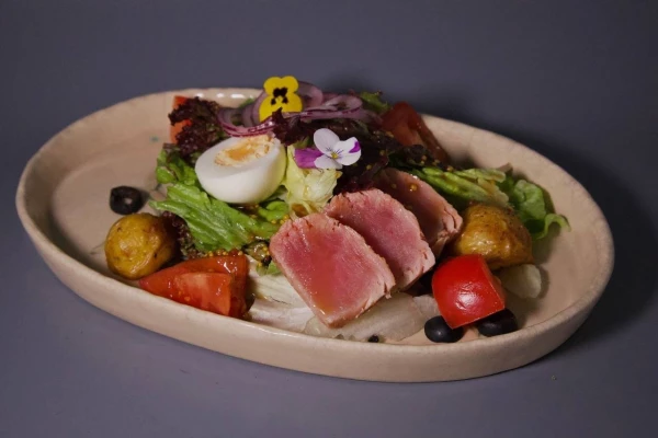 Салат Нисуаз с тунцом