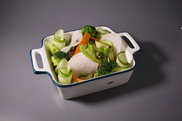 Салат зеленый с гуакамоле