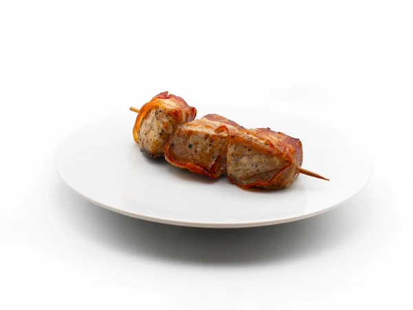 Шашлычок из свинины в беконе