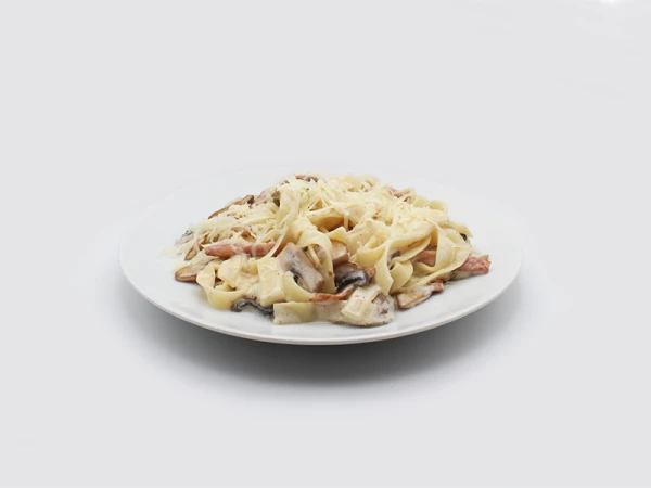 Паста с ветчиной и грибами