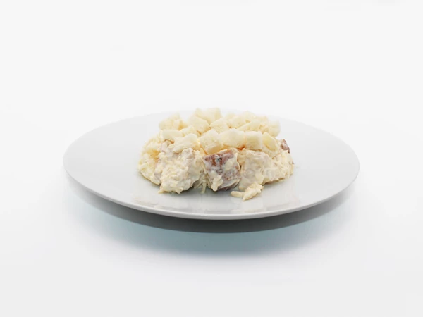 Салат с курицей и ананасом