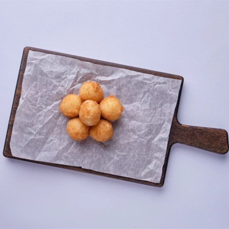 Сырные шарики с халапеньо