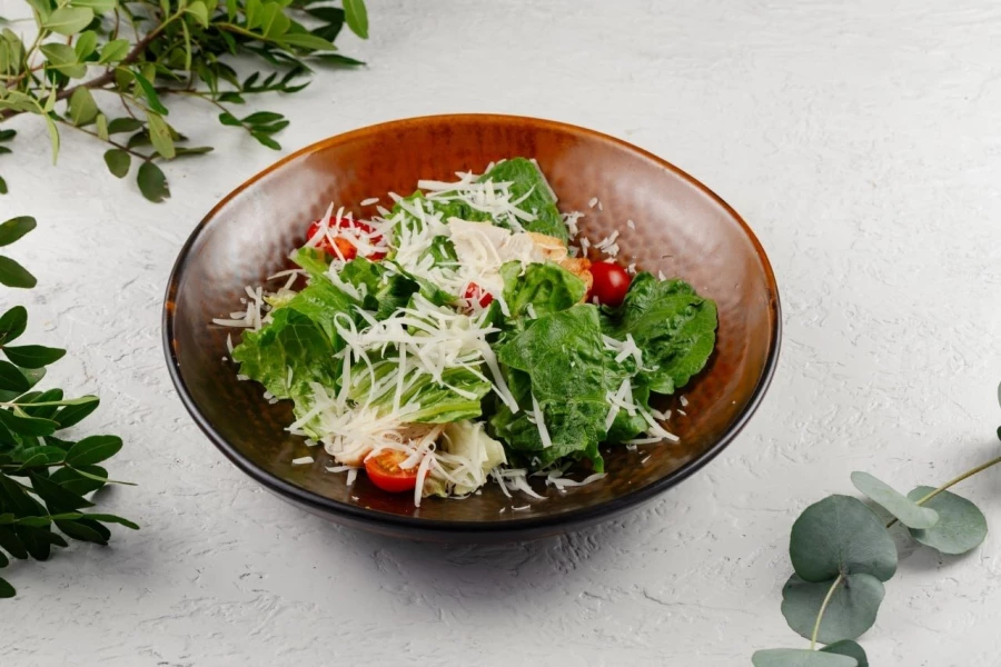 Салат Цезарь с курицей