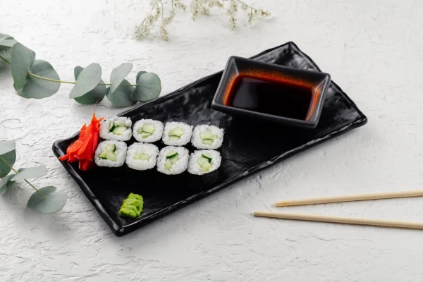 Ролл с огурцом