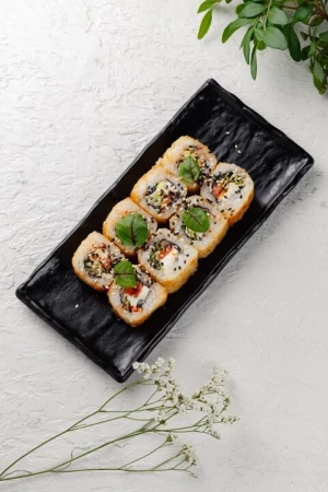 Ролл Жареный с Лососем со сладким чили НОВ