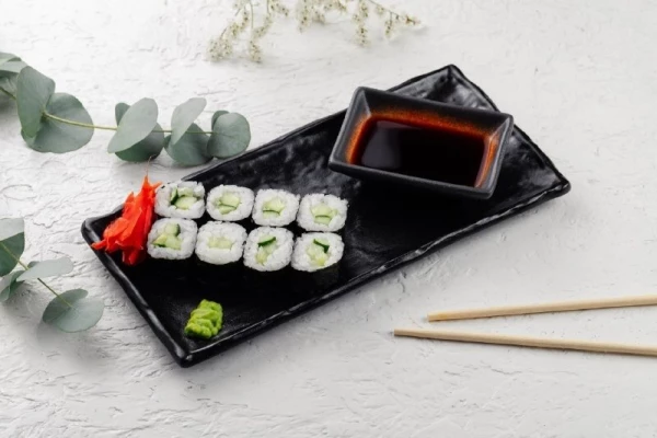 Ролл с огурцом